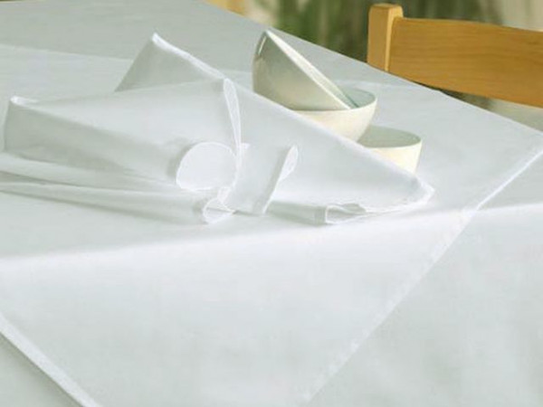 Mitteldecke Klara, weiß, ohne Muster, 100x100