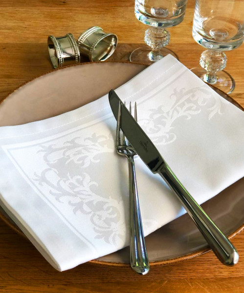 4 Damast-Servietten Konstanze, weiß, mit umlaufendem Muster, 50x50