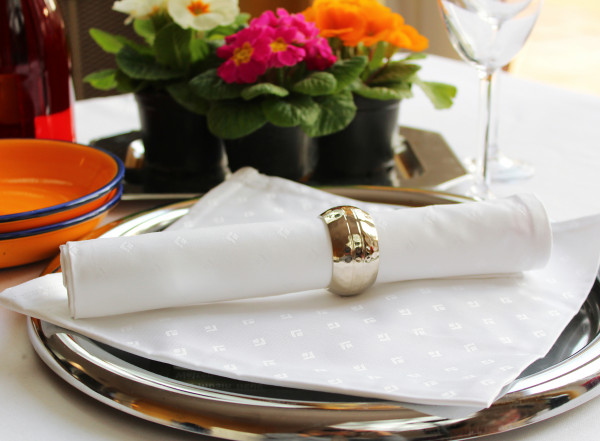 6 Damast-Servietten Leila, weiß, mit dezentem modernem Muster, 50x50